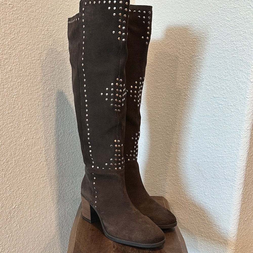 Lucky Brand Women's Bonnay Studded Knee-High Boot  Brown Boots Size 9.5